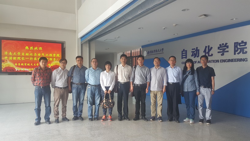 sc_121205_069216.jpg 2017-5-11-济南大学自动化与电气工程学院申涛副院长一行来院交流 (1).jpg